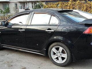2007 Mitsubishi Lancer X, чёрный, 700000 рублей, вид 3