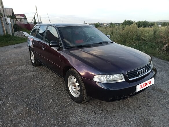 2000 Audi A4 I (B5) Рестайлинг, красный, 550000 рублей - вид 2