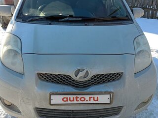 2009 Toyota Vitz II (XP90), серый, 690000 рублей, вид 3
