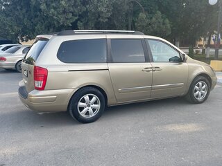 2006 Hyundai Entourage, золотистый, 1250000 рублей, вид 3