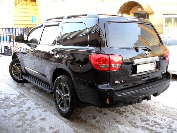 2008 Toyota Sequoia II, чёрный - вид 4