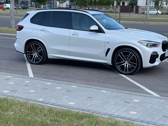 2019 BMW X5 30d IV (G05/G18), белый, 7600000 рублей