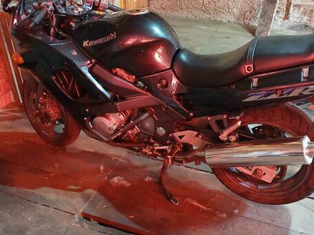 2002 Kawasaki ZZR 400, чёрный, 250000 рублей, вид 3