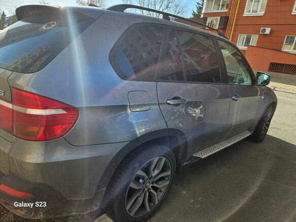 2010 BMW X5 35d II (E70), серый, 2250000 рублей - вид 1