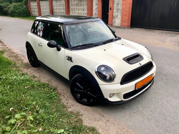 2011 Mini Hatch Cooper S II (R56) Рестайлинг, белый