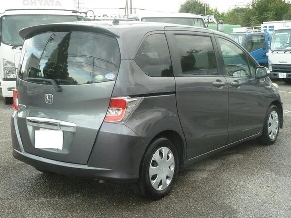 2014 Honda Freed I Рестайлинг, серый, 1100000 рублей - вид 3