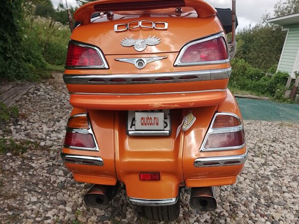2004 Honda GL 1800 Gold Wing, оранжевый, 1150000 рублей - вид 4