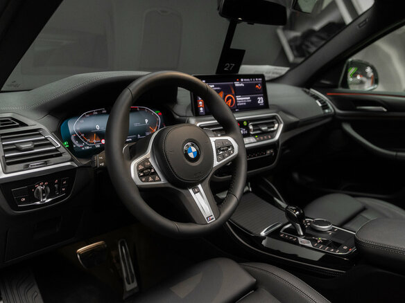 2025 BMW X4 20i II (G02) Рестайлинг, серый, 8600000 рублей - вид 13