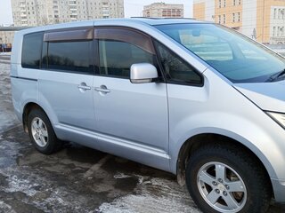2009 Mitsubishi Delica D:5 I, серый, 1400000 рублей, вид 3