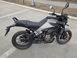 Husqvarna Svartpilen 401