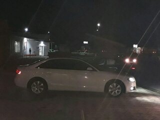 2011 Audi A4 IV (B8), белый, 1450000 рублей, вид 2