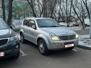 2005 SsangYong Rexton I, серебристый, 750000 рублей, вид 2