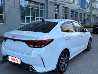2021 Kia Rio IV Рестайлинг, белый, 2100000 рублей, вид 4