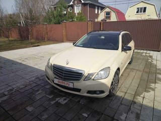 2010 Mercedes-Benz E-Класс 200 5G-Tronic IV (W212, S212, C207), белый, 1400000 рублей, вид 2
