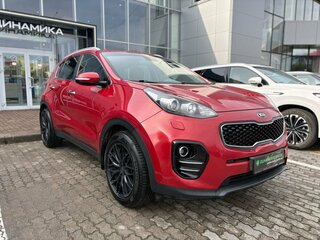 2017 Kia Sportage IV, красный, 1759000 рублей, вид 3