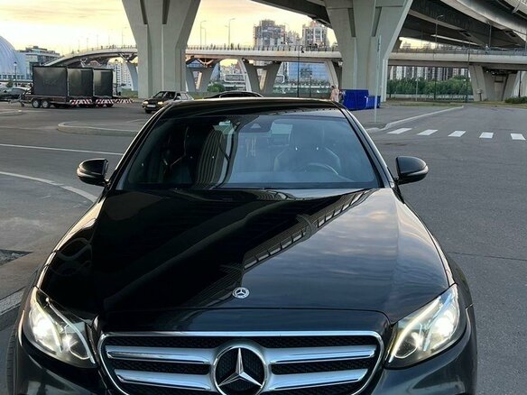 2016 Mercedes-Benz E-Класс 200 V (W213, S213, C238), чёрный, 2800000 рублей - вид 2