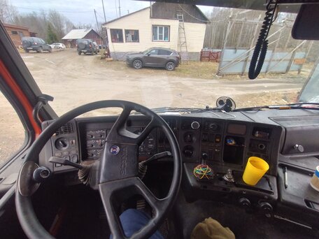 1988 Scania 93, красный, 1000000 рублей, вид 2