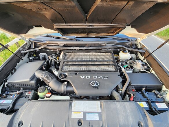 2015 Toyota Land Cruiser 200 Series Рестайлинг 2, белый - вид 16