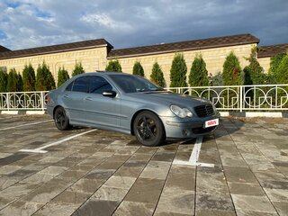 2004 Mercedes-Benz C-Класс 180 II (W203) Рестайлинг, серый, 650000 рублей, вид 3