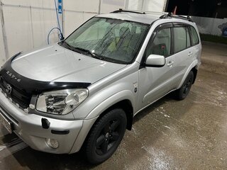 2004 Toyota RAV4 II (XA20) Рестайлинг, серебристый, 950000 рублей, вид 3