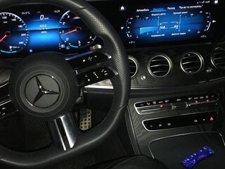 2020 Mercedes-Benz E-Класс 200 V (W213, S213, C238) Рестайлинг, чёрный, 5000000 рублей, вид 2