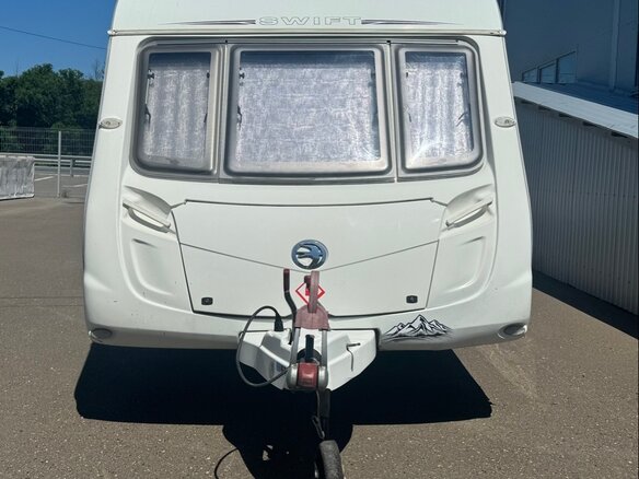 2007 Swift Charisma, белый, 1200000 рублей - вид 4