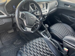 2019 Hyundai Solaris II, чёрный, 1400000 рублей, вид 4