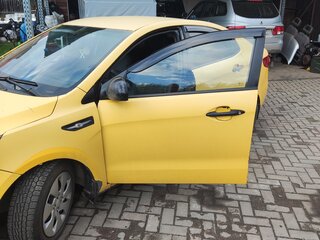 2013 Kia Rio III, жёлтый, 490000 рублей, вид 3