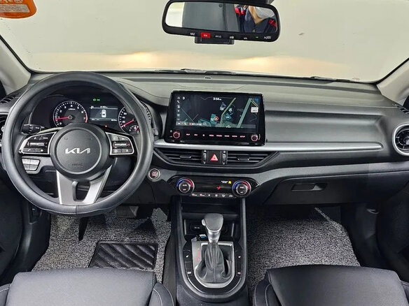2024 Kia K3 II (China Market) Рестайлинг, белый, 1900000 рублей - вид 6
