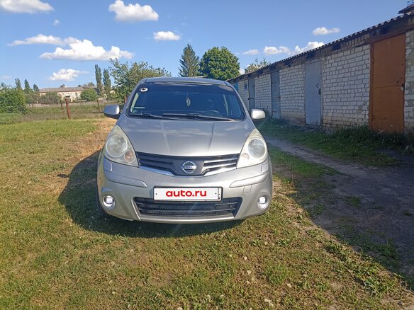 2011 Nissan Note I Рестайлинг, серебристый, 650000 рублей - вид 8