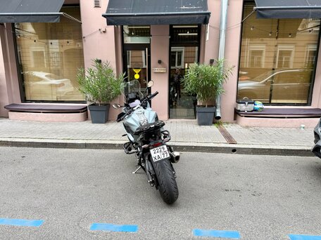 2021 BMW S 1000 XR, серебристый, 1950000 рублей, вид 5