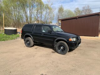 2002 Mitsubishi Montero Sport I, чёрный, 890000 рублей, вид 3