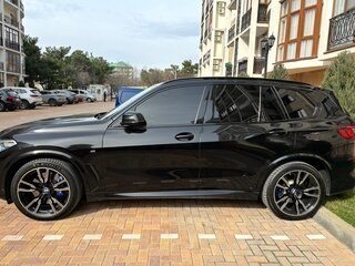 2020 BMW X5 30d IV (G05/G18), чёрный, 9000000 рублей, вид 2