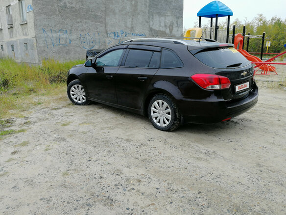 2014 Chevrolet Cruze I Рестайлинг, коричневый, 925000 рублей - вид 3