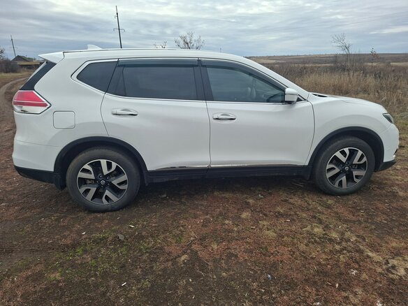 2017 Nissan X-Trail III, белый, 2150000 рублей - вид 2