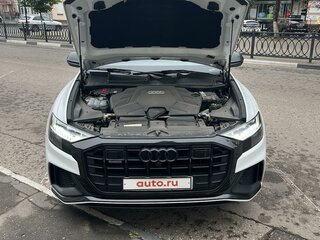 2018 Audi Q8 55 TFSI I (4M), белый, 4950000 рублей, вид 4