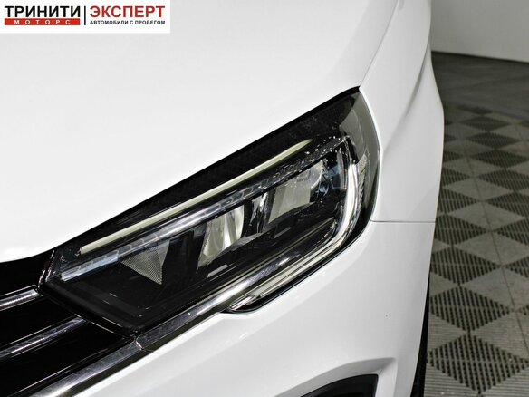 2024 Lada (ВАЗ) Vesta I Рестайлинг (NG), белый - вид 9