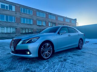 2015 Toyota Crown XIV (S210), серебристый, 2199999 рублей, вид 1