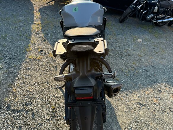 2022 Suzuki GSX-S 1000, серый, 1099000 рублей - вид 18