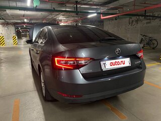 2018 Skoda Superb III, серый, 2000000 рублей, вид 4