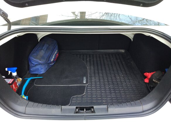2010 Ford Focus II Рестайлинг, белый - вид 5