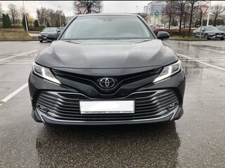 2018 Toyota Camry VIII (XV70), чёрный, 3550000 рублей, вид 2