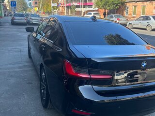 2019 BMW 3 серии 330i VII (G2x), чёрный, 3050000 рублей, вид 3