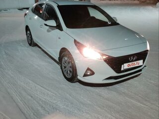 2020 Hyundai Solaris II Рестайлинг, белый, 1500000 рублей, вид 1