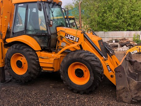 2000 JCB 4CX, 6100000 рублей, вид 2