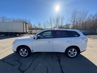 2012 Mitsubishi Outlander III, белый, 1150000 рублей, вид 4