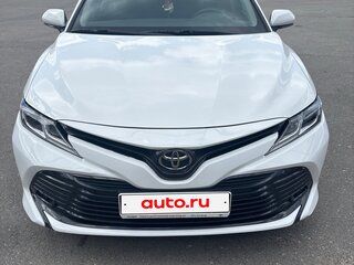 2021 Toyota Camry VIII (XV70), белый, 3100000 рублей, вид 2