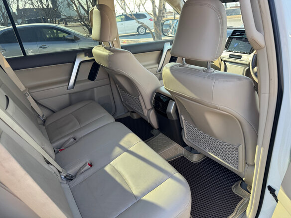 2018 Toyota Land Cruiser Prado 150 Series Рестайлинг 2, белый, 4650000 рублей - вид 13