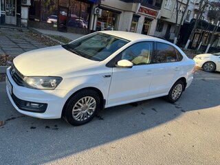 2017 Volkswagen Polo V Рестайлинг, белый, 1150000 рублей, вид 1