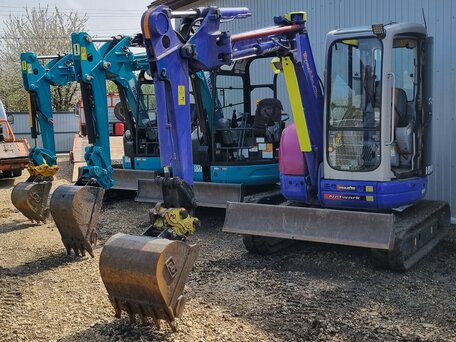 2016 Komatsu PC38, синий, 2700000 рублей, вид 2